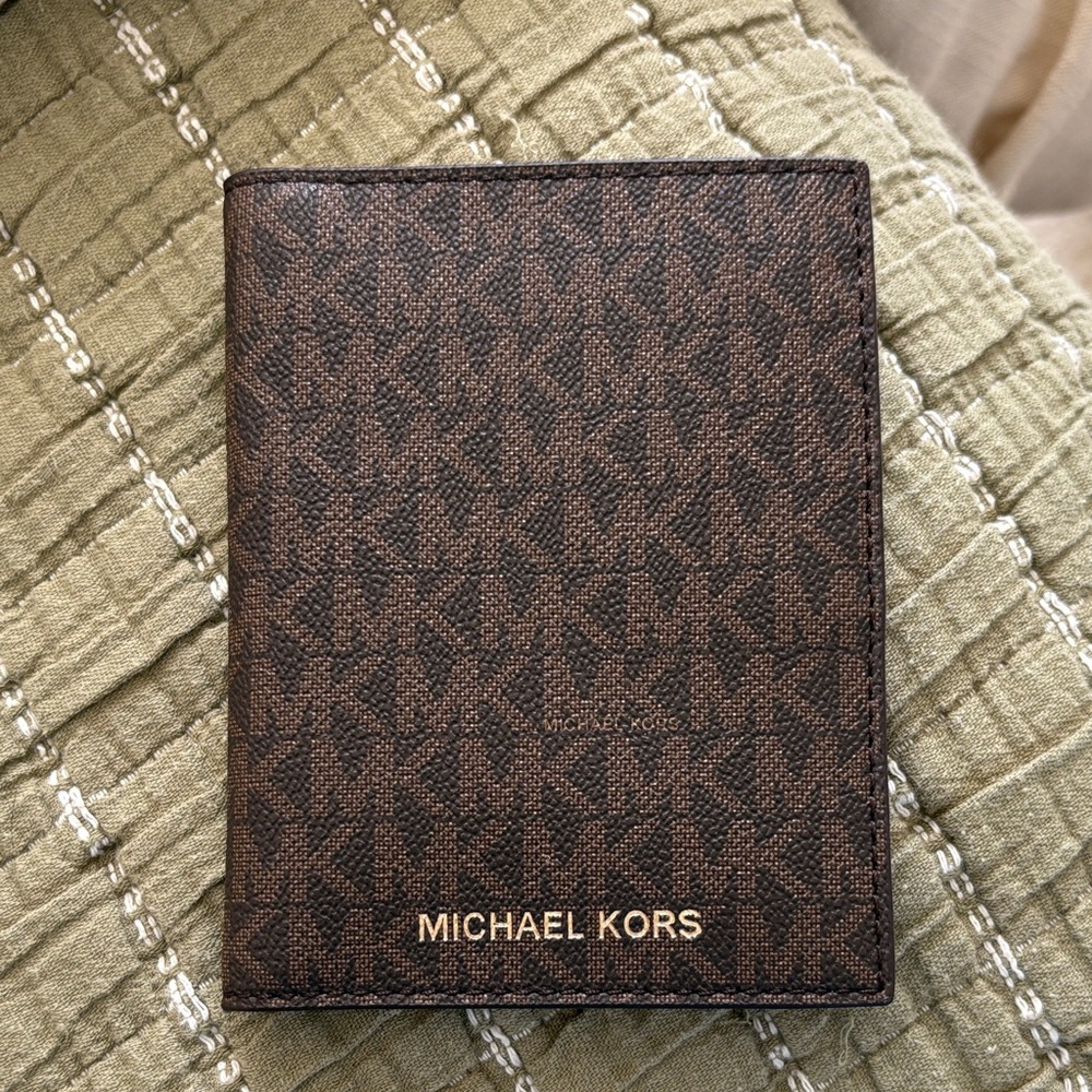 Michael Kors wallet